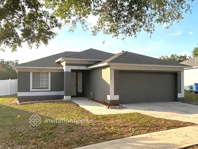 3022 Summer House Dr in Valrico, FL - Foto de edificio - Building Photo