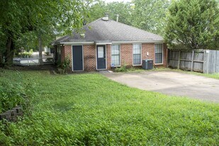 1615 Woodmere Loop in Montgomery, AL - Building Photo