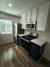 10332 Caminito Aralia in San Diego, CA - Building Photo - Building Photo