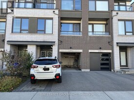 305 Squire Cres