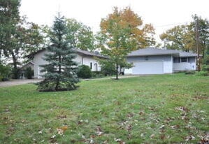 24111 64th Pl in Salem Lakes, WI - Building Photo