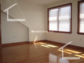 112 Allston St, Unit 5 in Boston, MA - Foto de edificio - Building Photo