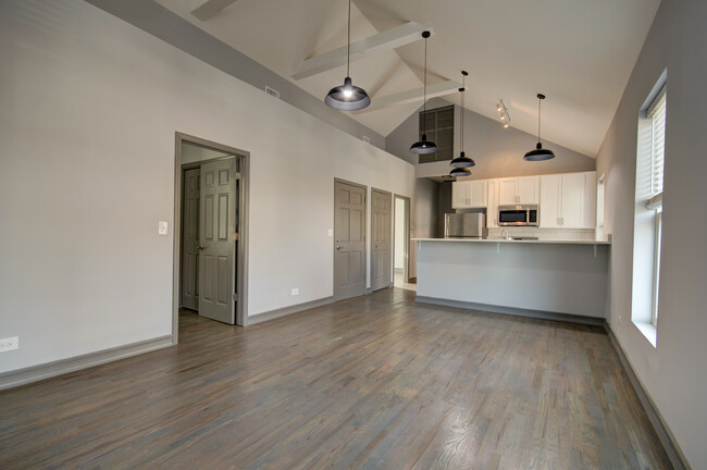 1650 W 21st Pl, Unit ch2 in Chicago, IL - Foto de edificio - Building Photo