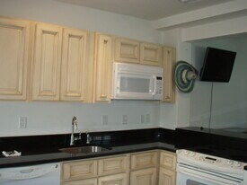 1105 S Atlantic Ave, Unit unit 1 in New Smyrna Beach, FL - Building Photo