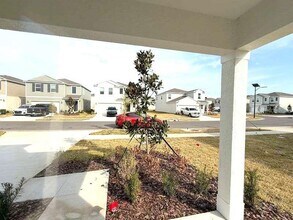 11530 Brae Wy in Dade City, FL - Building Photo - Building Photo