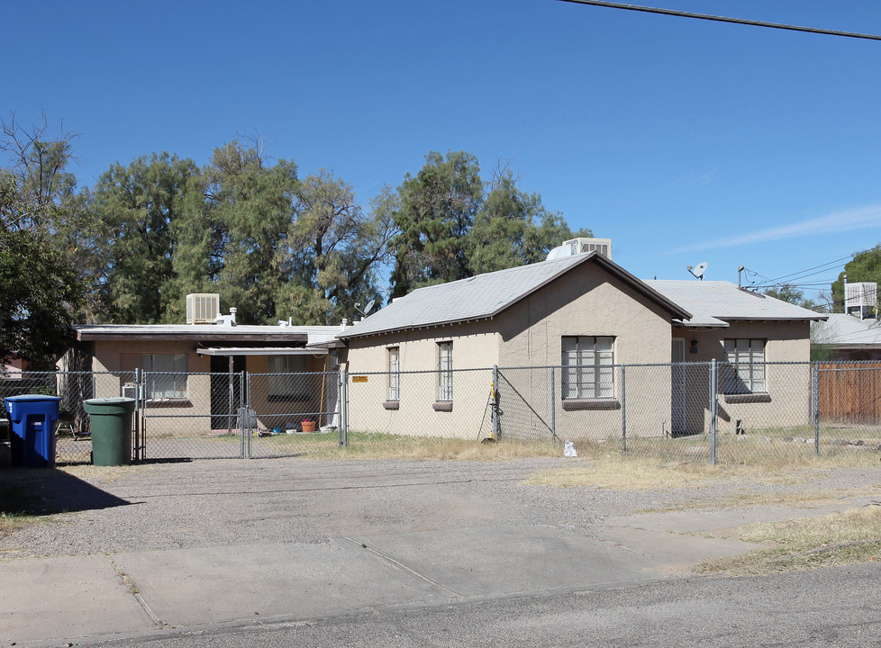 2711-2715 N Sparkman Blvd in Tucson, AZ - Building Photo