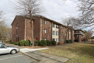The Wesbury and Wesbury Plaza in Concord, NC - Building Photo - Building Photo