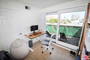 1128 15th St in Santa Monica, CA - Building Photo