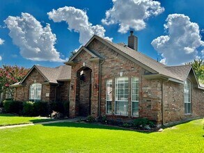 9905 Ashmont Dr in Frisco, TX - Building Photo - Building Photo