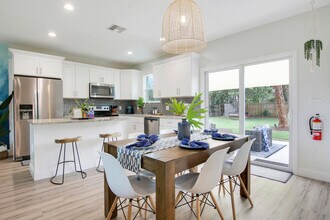 2559 Conroy Dr in West Palm Beach, FL - Building Photo - Building Photo
