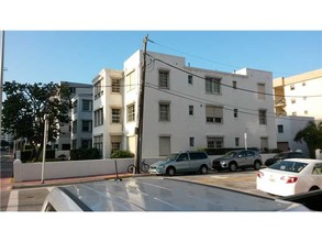 3624 Collins Ave in Miami Beach, FL - Building Photo - Building Photo