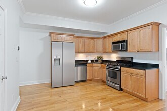 85 Broadway in Jersey City, NJ - Foto de edificio - Building Photo