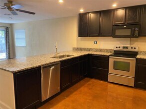 2133 Bougainvillea St in Sarasota, FL - Building Photo - Building Photo