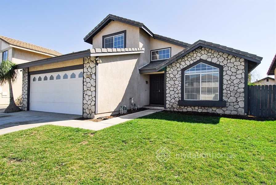 17253 Lakeview Ct in Fontana, CA - Foto de edificio