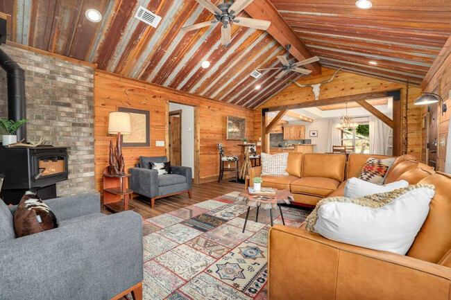 property at 468581 E 599 Rd