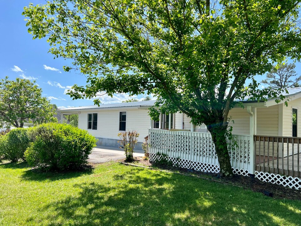 346 Sheppard Branch Rd in Weaverville, NC - Building Photo