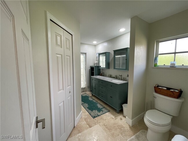 property at 4436 SE 11th Pl