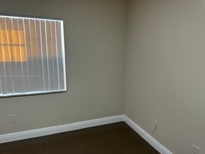 18324 NW 68th Ave in Hialeah, FL - Building Photo - Building Photo