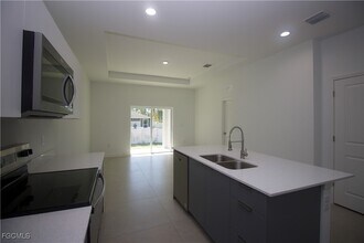 508 Hurd Ave in Lehigh Acres, FL - Building Photo - Building Photo