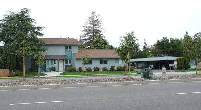 Garden Park in Morgan Hill, CA - Building Photo - Building Photo