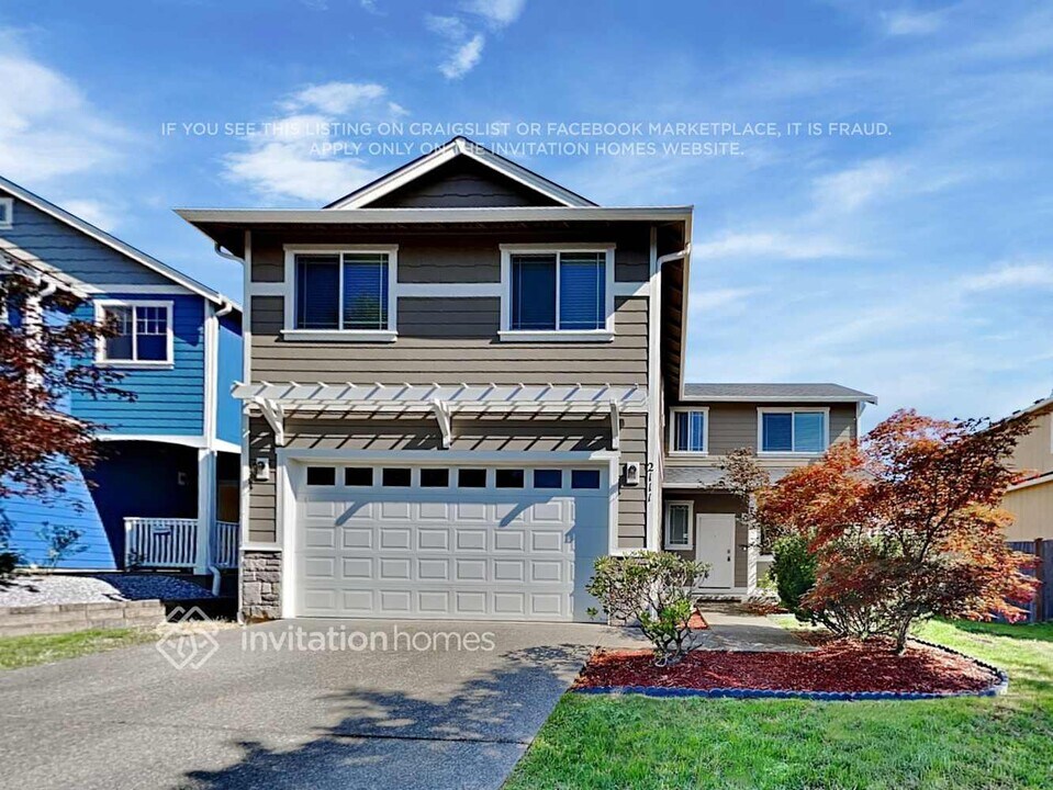 2111 198th St E in Spanaway, WA - Building Photo