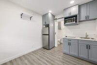 MC Coldwater Properties, LLC in North Hollywood, CA - Building Photo - Interior Photo