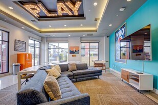 Spencer 68 in Kenmore, WA - Building Photo