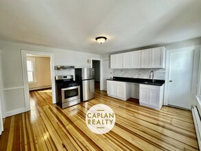 89 Carlisle St, Unit 2 in New Haven, CT - Building Photo - Building Photo