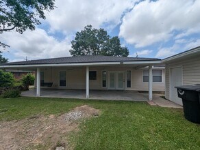 2719 Canal Ave in Nederland, TX - Building Photo - Building Photo