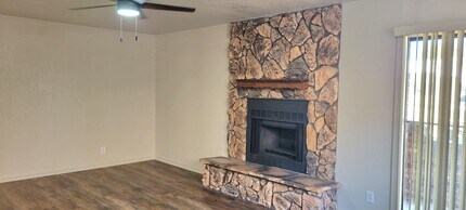 800-804 Laurelwood Dr in Clovis, NM - Building Photo - Building Photo
