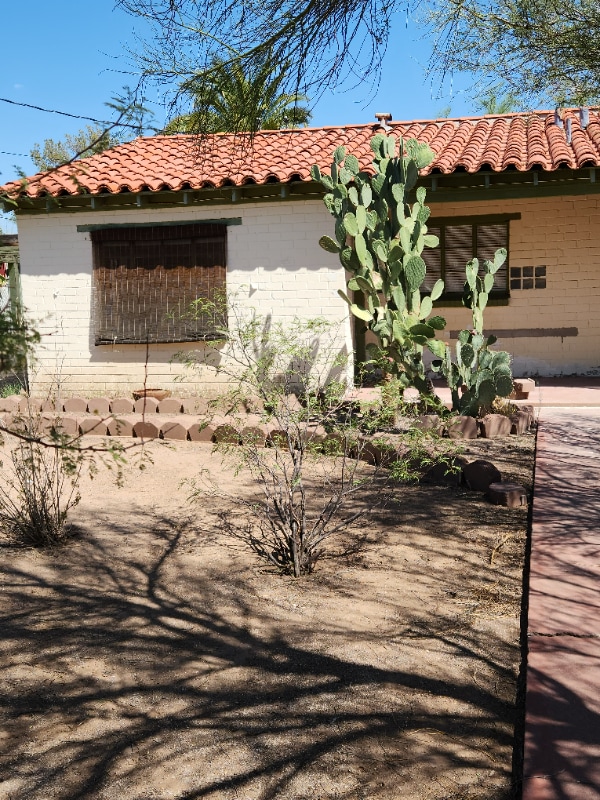 2140 N Forgeus Ave, Unit 2140 N Forgeus Ave