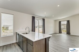9804 E Annabelle Cir in Wichita, KS - Building Photo - Building Photo