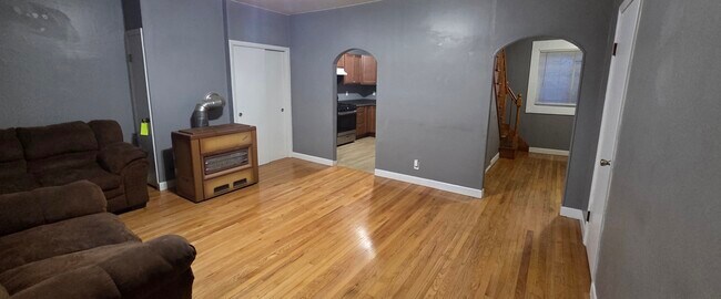 840 Dwelly St, Unit 2W in Fall River, MA - Building Photo - Building Photo