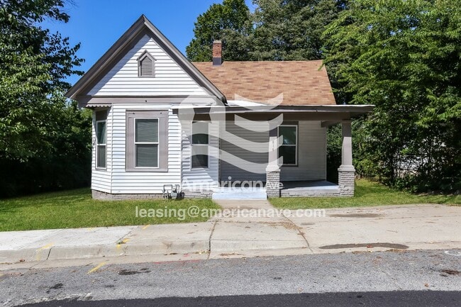 property at 814 S Elm St