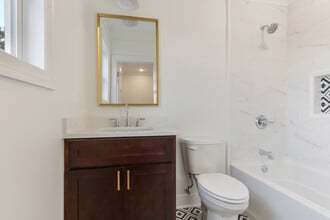 2825 Pauger St in New Orleans, LA - Building Photo - Building Photo