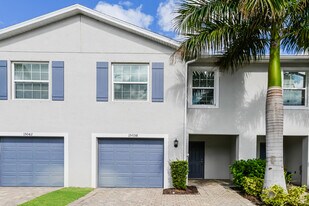 15038 Wildflower Cir in Naples, FL - Building Photo