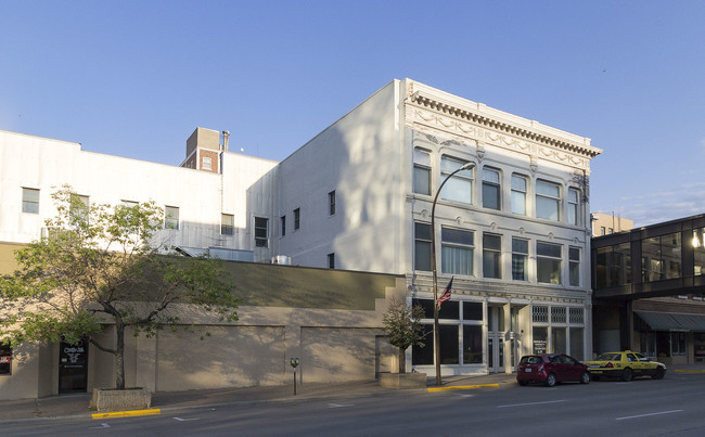 Century Plaza Apartments in Sioux City, IA - Foto de edificio - Building Photo