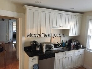 56 Gordon St in Somerville, MA - Building Photo - Building Photo