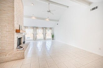 1382 Beaujolais Ln in Houston, TX - Building Photo - Building Photo