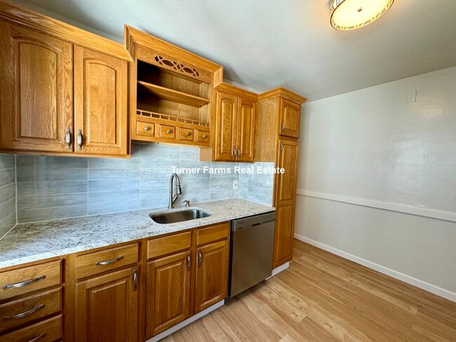 77 Fairfax St, Unit #1 in Somerville, MA - Foto de edificio - Building Photo