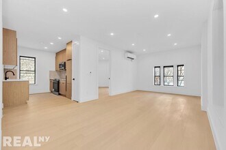 704 Eighth Avenue, Unit 2R in Brooklyn, NY - Building Photo - Building Photo