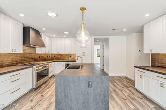 9046 N 28th St in Phoenix, AZ - Building Photo - Building Photo