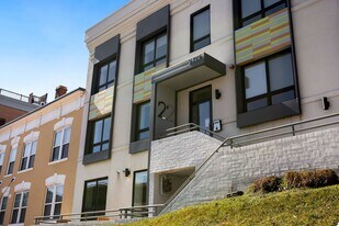 2422 17th St NW in Washington, DC - Building Photo