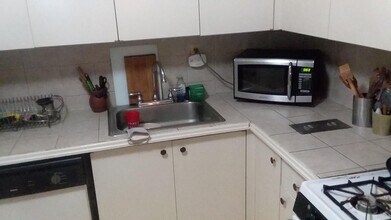 1203 River in Edgewater, NJ - Building Photo - Building Photo