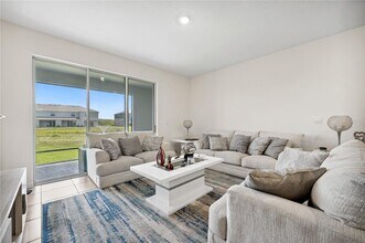 8924 Milestone Dr in Sarasota, FL - Building Photo - Building Photo