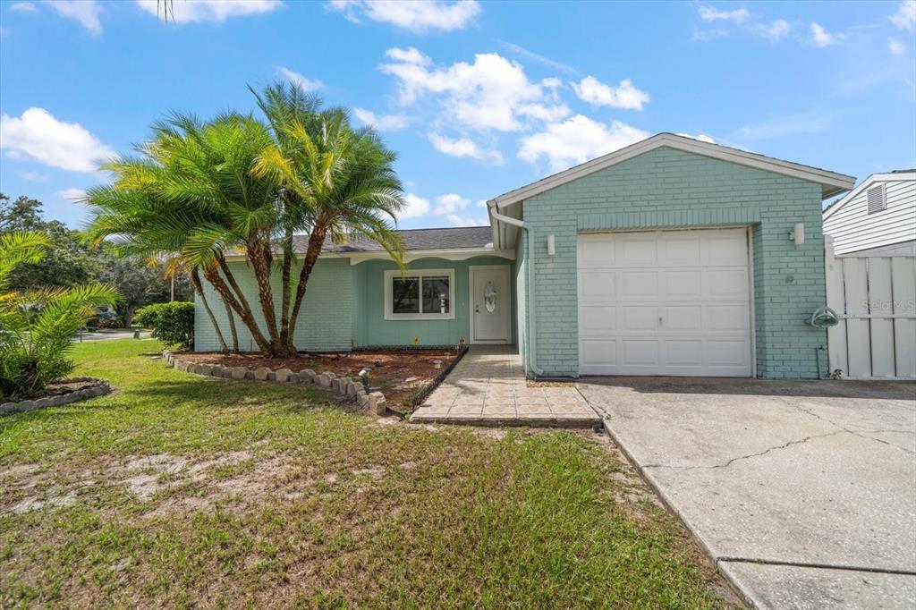 5726 Ridgestone Dr in Tampa, FL - Building Photo