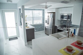 2304 Lucaya Ln in Coconut Creek, FL - Building Photo - Building Photo