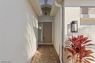 1208 Chelmsford Ct in Naples, FL - Building Photo - Building Photo