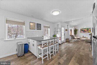 191 Lakeshore Dr in Oakland, NJ - Building Photo - Building Photo