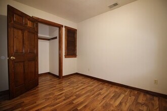949 Prospect St, Unit Up in Indianapolis, IN - Building Photo - Building Photo
